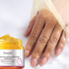 Mango Essence Exfoliating and Moisturizing Hand Mask - Image 3